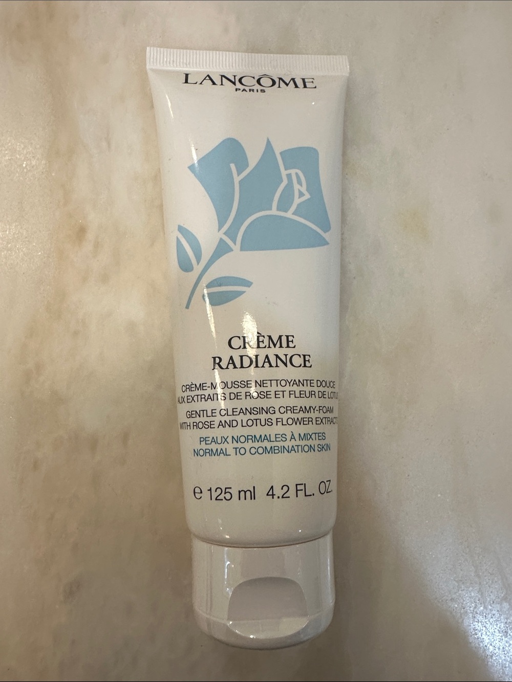 Lancôme Crème Radiance Gentle Cleansing Cream-Foam - White & Light Blue
